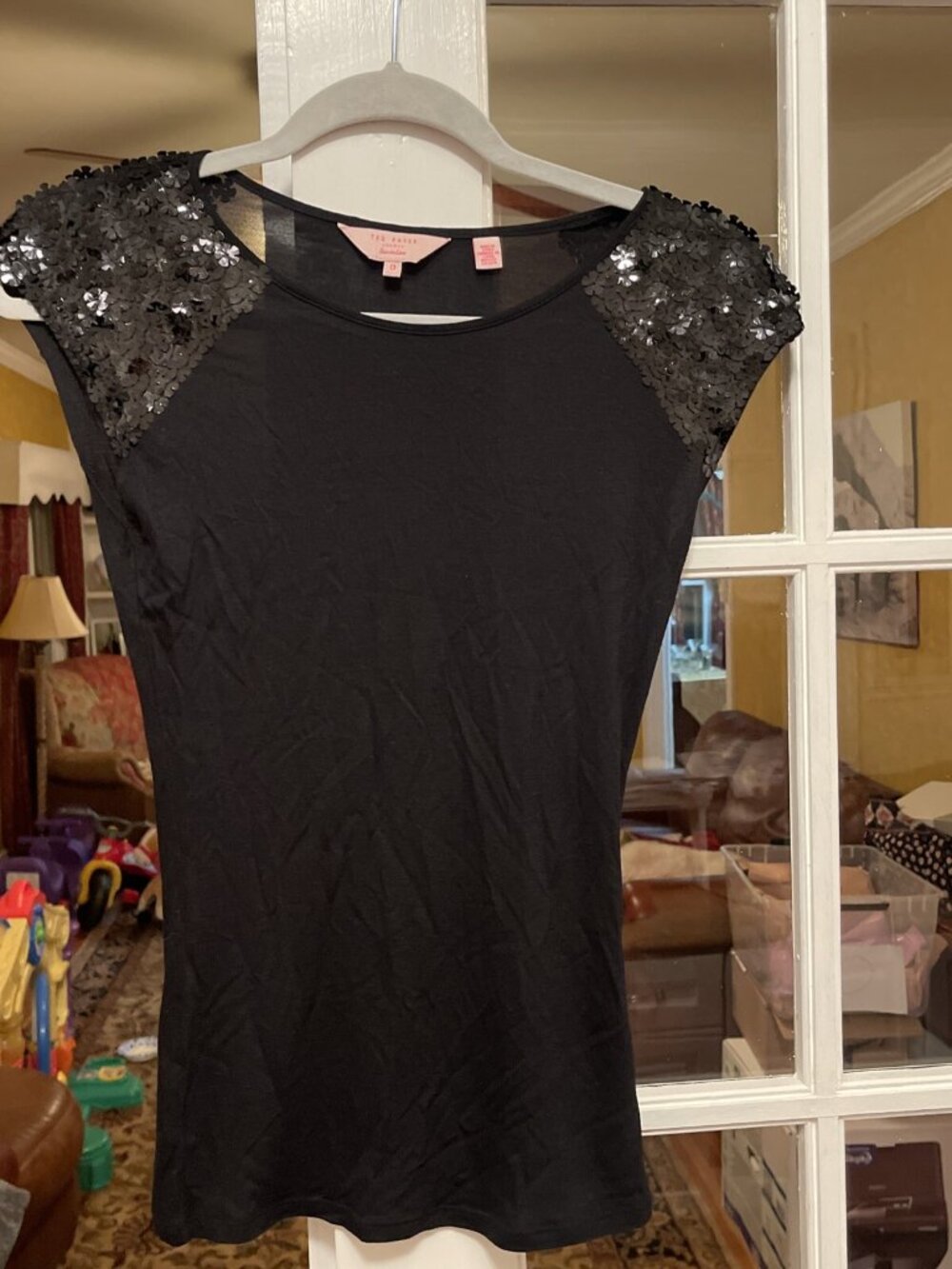 Ted Baker Black short Sleeved Top Embellished sequined 3D flowers Size 0 US 8